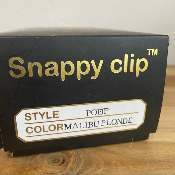 Tony of Beverly Additions Shift clip pouf Malibu blonde wig extension - Picture 3 of 5